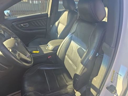 Used 2014 Ford Taurus Limited image 12