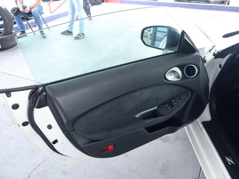 Used 2012 Nissan 370Z Touring w/ Sport Pkg RWD image 12