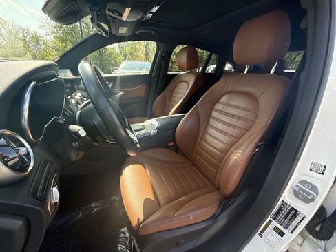 Used 2021 Mercedes-Benz GLC 300 4MATIC Coupe image 11