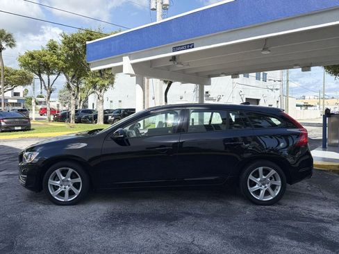 Used 2015 Volvo V60 T5 image 3