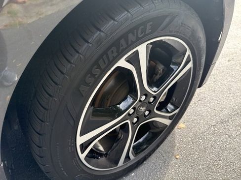 Used 2020 Ford Edge ST image 32