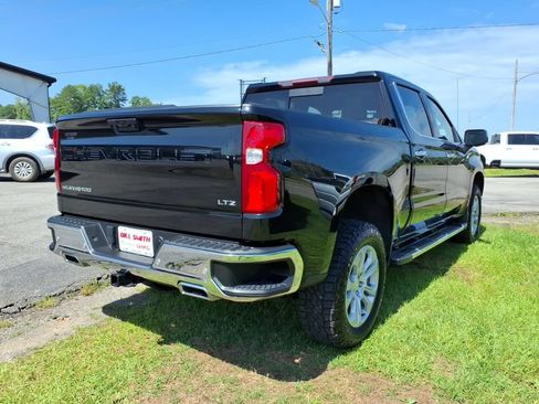 Used 2022 Chevrolet Silverado 1500 LTZ w/ LTZ Convenience Package II AWD/4WD image 7