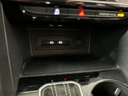 Used 2021 Volkswagen Atlas SEL AWD/4WD image 11