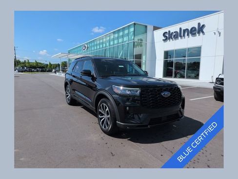 Certified 2025 Ford Explorer ST-Line AWD/4WD image 1