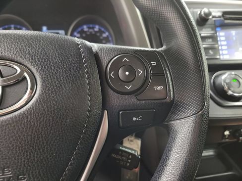 Used 2017 Toyota RAV4 LE w/ All Weather Liner Package AWD/4WD image 22