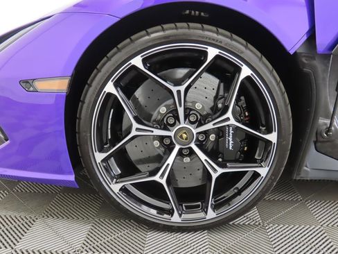 Used 2024 Lamborghini Revuelto image 26