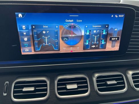 Certified 2025 Mercedes-Benz GLS 580 4MATIC image 25