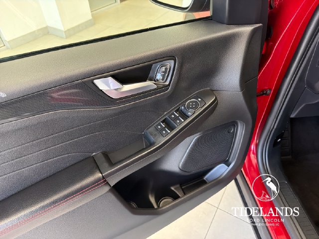 Certified 2025 Ford Escape ST-Line FWD image 15