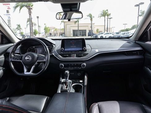 Used 2024 Nissan Altima 2.5 SR FWD image 23
