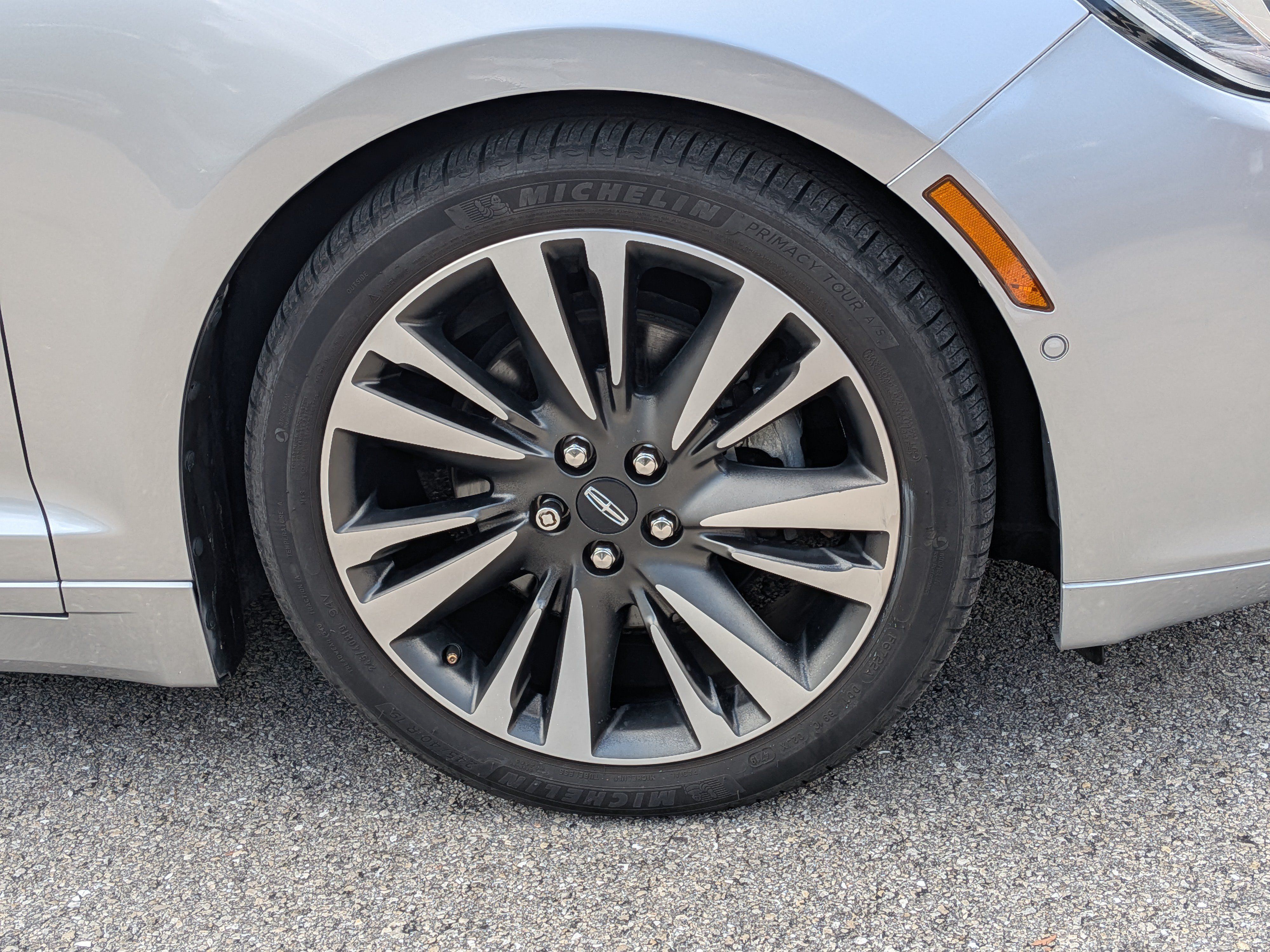 Used 2020 Lincoln MKZ Reserve w/ Elements Package FWD image 11