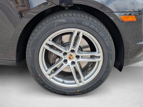 Used 2020 Porsche Macan AWD/4WD image 25