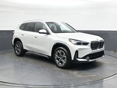 Used 2025 BMW X1 xDrive28i w/ Technology Package image 2