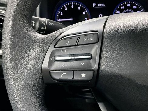 Used 2023 Hyundai Kona SEL image 11
