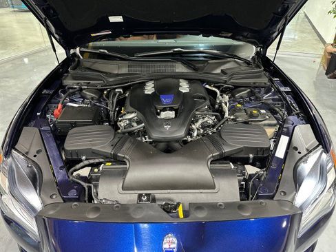 Used 2018 Maserati Quattroporte S GranSport RWD image 8