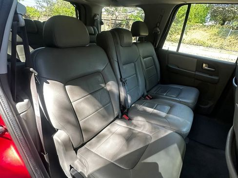 Used 2004 Ford Expedition XLT RWD image 36