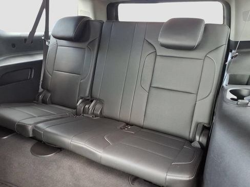 Used 2020 Chevrolet Suburban Premier AWD/4WD image 13