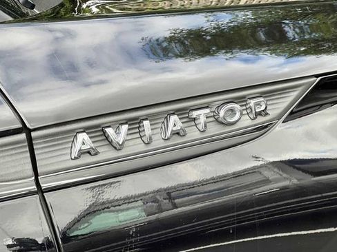 Used 2025 Lincoln Aviator Reserve w/ Equipment Group 201A image 8