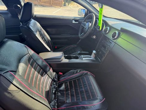 Used 2007 Ford Mustang Coupe image 3