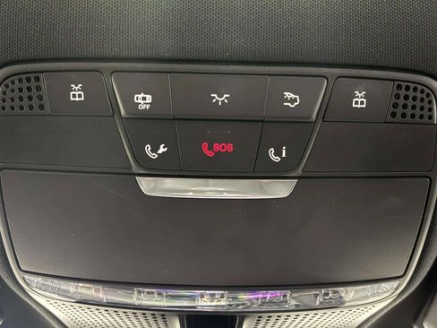 Used 2017 Mercedes-Benz E 300 4MATIC image 28