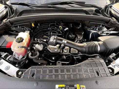 Used 2024 Jeep Grand Cherokee L Laredo image 9