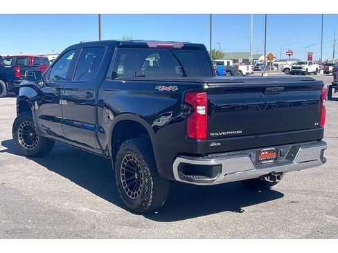 Used 2021 Chevrolet Silverado 1500 LT AWD/4WD image 13
