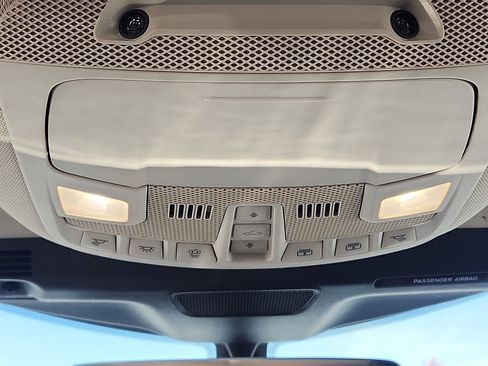 Used 2022 Lincoln Nautilus Reserve image 19