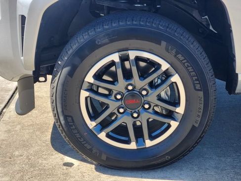 Certified 2025 Toyota Tacoma TRD Sport AWD/4WD image 10
