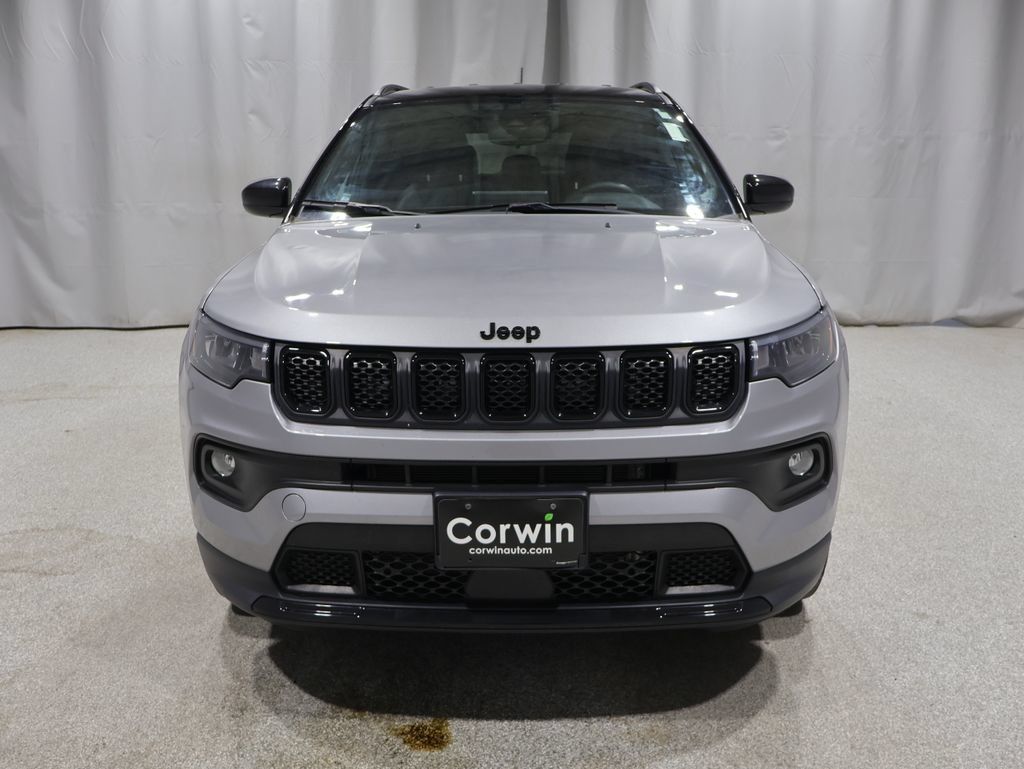 Used 2023 Jeep Compass Latitude AWD/4WD image 6