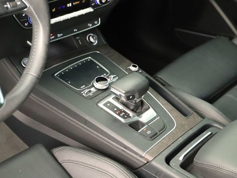 Used 2018 Audi Q5 Prestige w/ Prestige Package AWD/4WD image 17