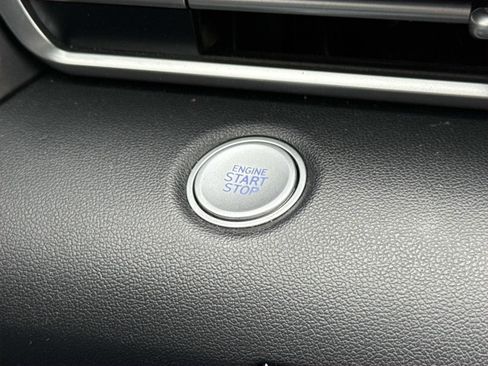 Used 2022 Hyundai Elantra SEL FWD image 20