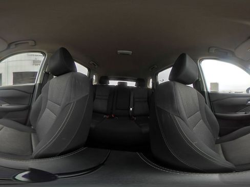 Used 2025 Nissan Rogue SV FWD image 44