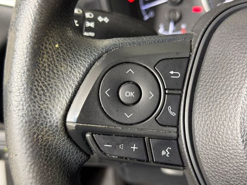 Used 2020 Toyota Corolla LE FWD image 24