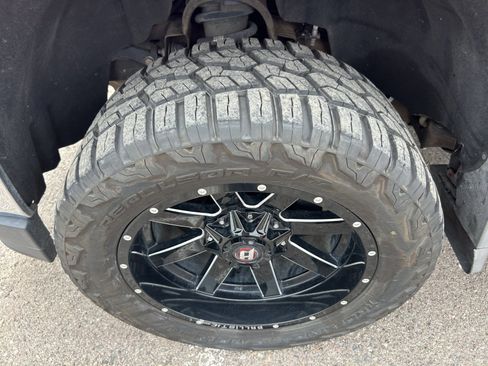 Used 2018 Chevrolet Silverado 1500 LT w/ All Star Edition RWD image 9