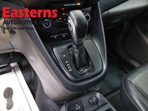 Used 2022 Ford Transit Connect XL FWD image 13