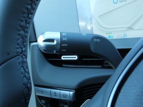 New 2024 Hyundai Ioniq 5 SEL image 30