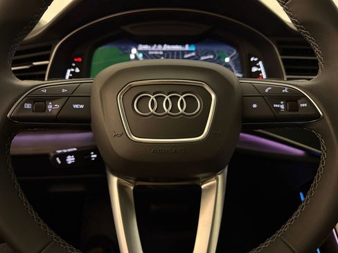 Used 2025 Audi Q7 2.0T Premium w/ Convenience Plus Package AWD/4WD image 18