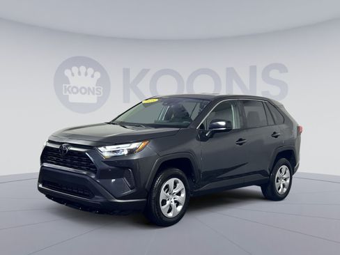 Used 2025 Toyota RAV4 LE AWD/4WD image 1