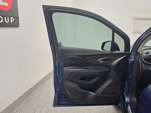 Used 2020 Buick Encore Preferred FWD image 31