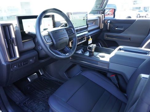 New 2025 GMC Hummer EV 3X w/ LPO, Illumination Package image 16