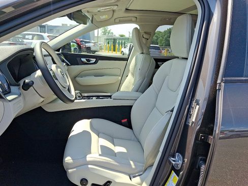 New 2025 Volvo XC60 T8 Plus w/ Protection Package Premier image 9