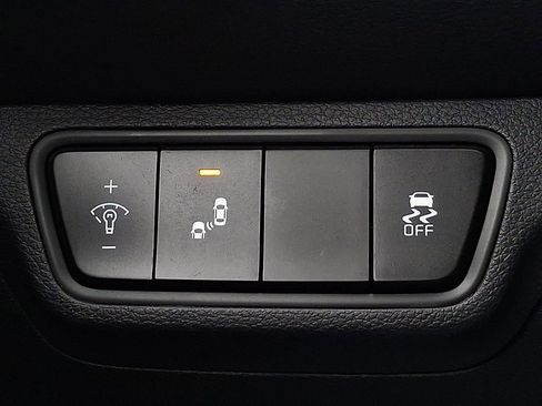 Certified 2023 Kia Forte LXS w/ LXS Technology Package image 24