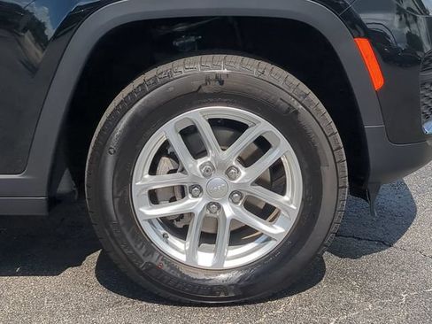 Used 2025 Jeep Grand Cherokee Laredo X w/ Trailer Tow Package RWD image 11
