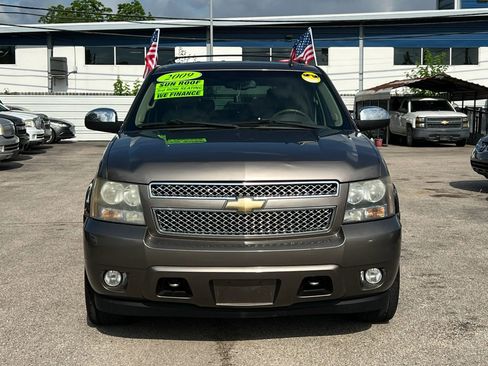Used 2011 Chevrolet Tahoe LTZ AWD/4WD image 3