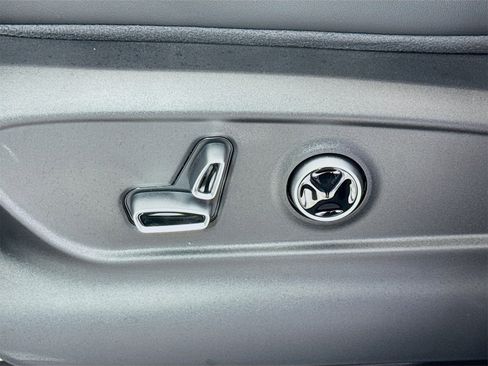 New 2025 Maserati Grecale GT image 20