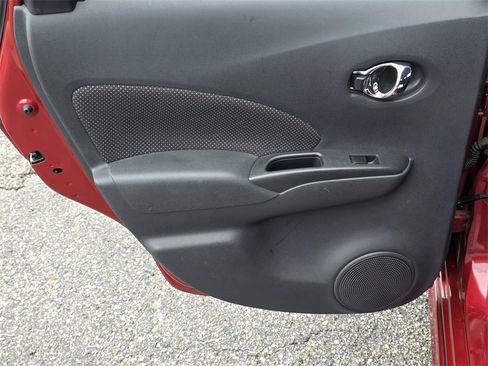 Used 2016 Nissan Versa Note SR image 27