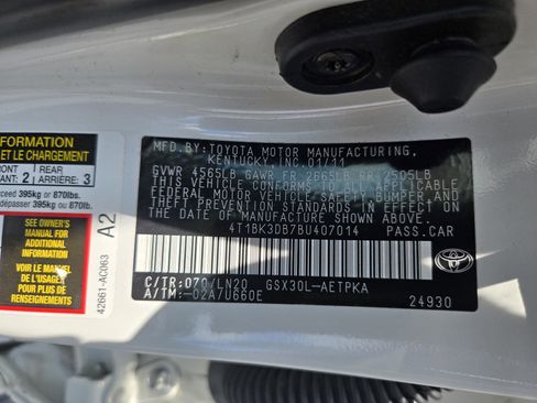 Used 2011 Toyota Avalon Limited FWD image 11