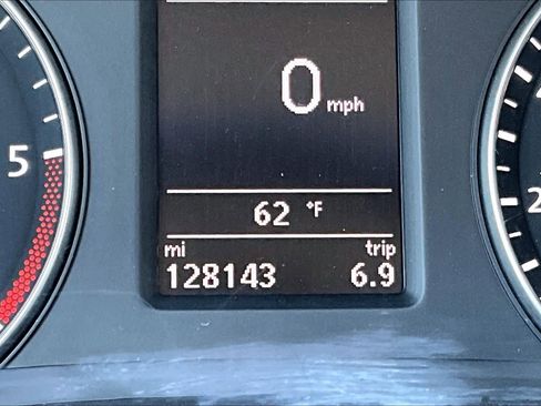 Used 2014 Volkswagen Passat TDI SE FWD image 26