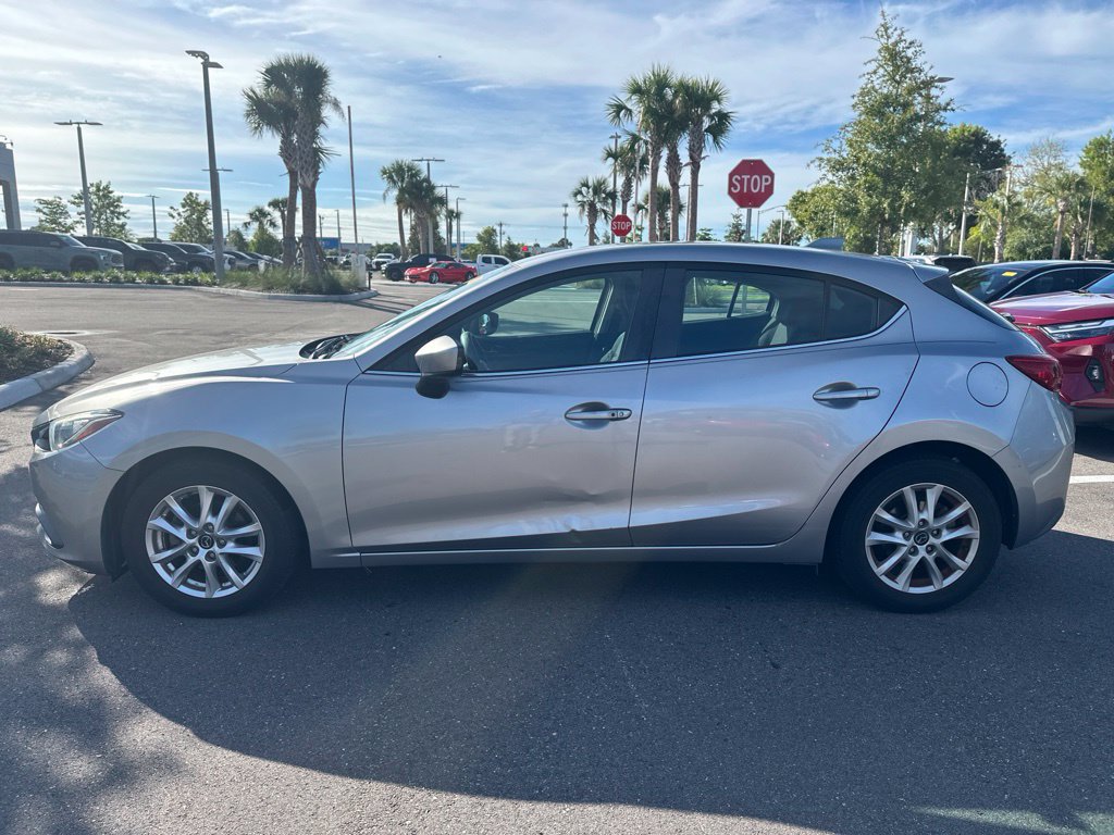 Used 2014 MAZDA MAZDA3 i Touring w/ Technology Package FWD image 3