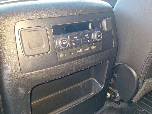 Used 2018 GMC Yukon XL SLT w/ Open Road Package image 19