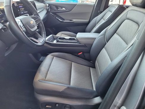 Used 2025 Chevrolet Equinox LT w/ Convenience Package II FWD image 16